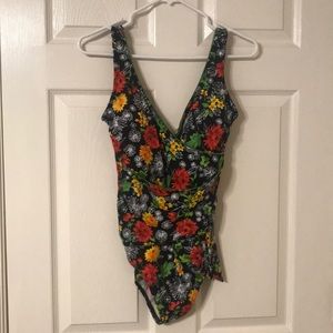 👙one piece swim suit, floral print👙